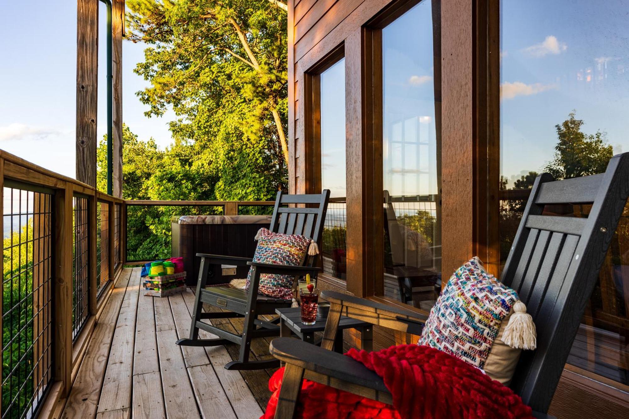 Elevista - Quaint&Private-Views-Hottub-Pooltable-Bears-3 Clubhouse Pools Gatlinburg Exterior foto