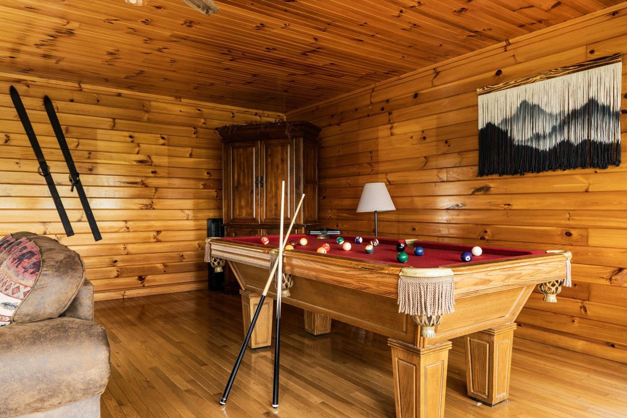 Elevista - Quaint&Private-Views-Hottub-Pooltable-Bears-3 Clubhouse Pools Gatlinburg Exterior foto