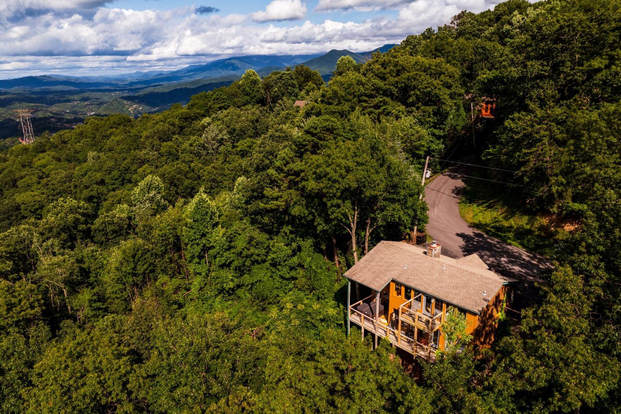 Elevista - Quaint&Private-Views-Hottub-Pooltable-Bears-3 Clubhouse Pools Gatlinburg Exterior foto