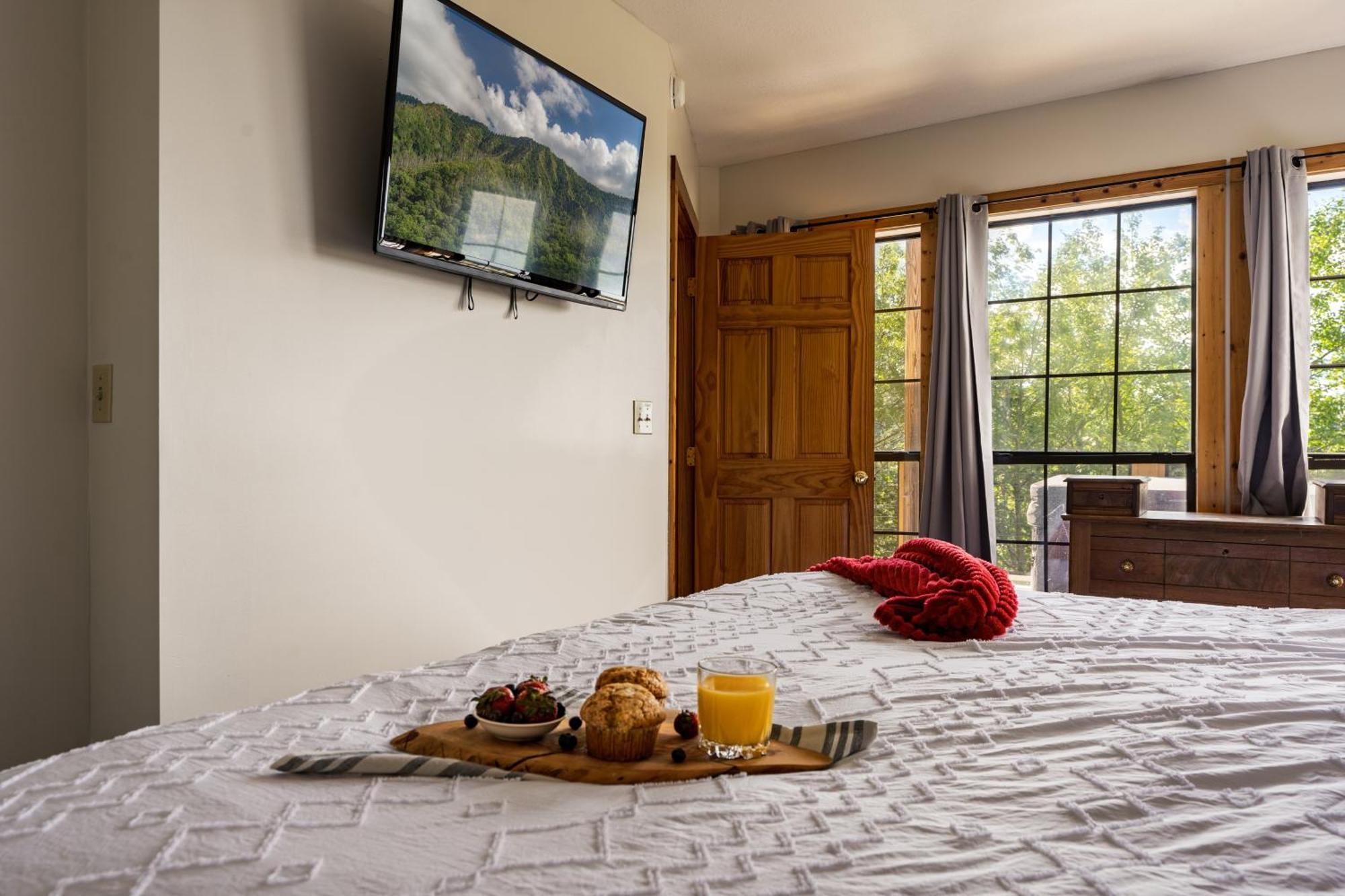Elevista - Quaint&Private-Views-Hottub-Pooltable-Bears-3 Clubhouse Pools Gatlinburg Exterior foto
